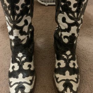 COPY - Black and white Corral boots
